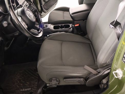 Used 2021 Jeep Wrangler Unlimited Sport image 11