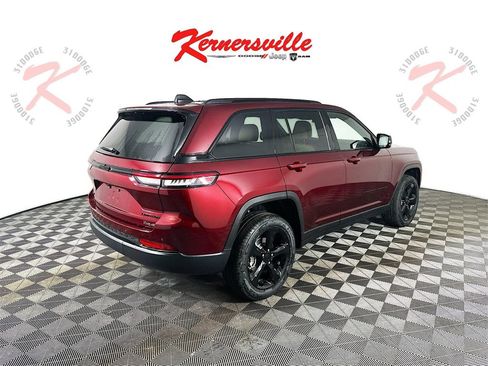 New 2025 Jeep Grand Cherokee Limited w/ Black Appearance Package image 7