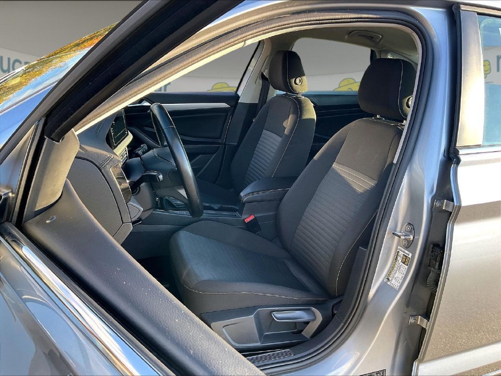 Used 2025 Volkswagen Jetta S FWD image 9