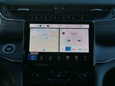 New 2025 Jeep Grand Cherokee Limited w/ Luxury Tech Group II image 5