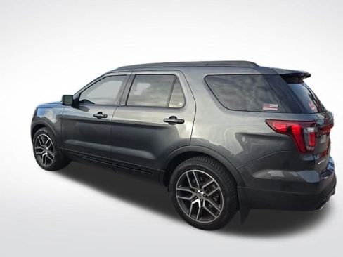 Used 2017 Ford Explorer Sport w/ Equipment Group 401A image 5