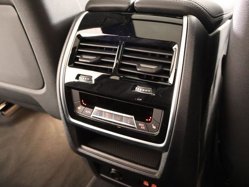 New 2026 BMW X5 xDrive40i w/ M Sport Package AWD/4WD image 15