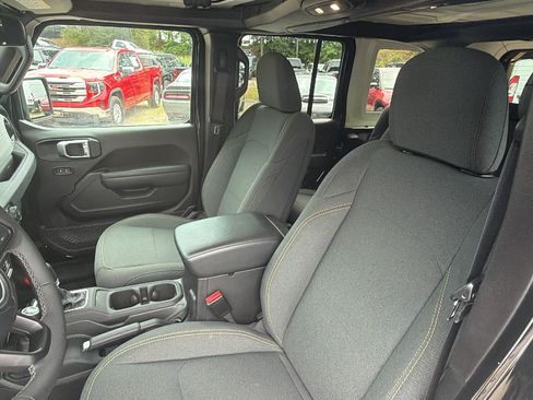Used 2025 Jeep Wrangler Unlimited Sport S 4xe AWD/4WD image 17