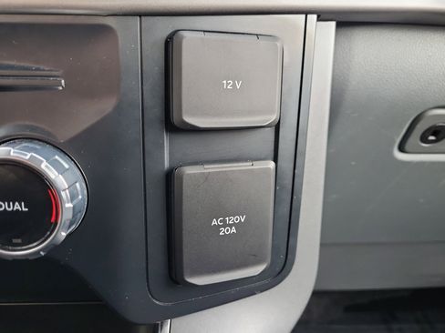 Used 2024 Ford F150 XLT w/ Mobile Office Package image 30