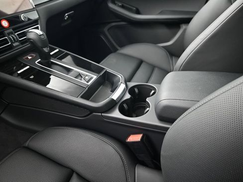 New 2026 Porsche Macan AWD/4WD image 22