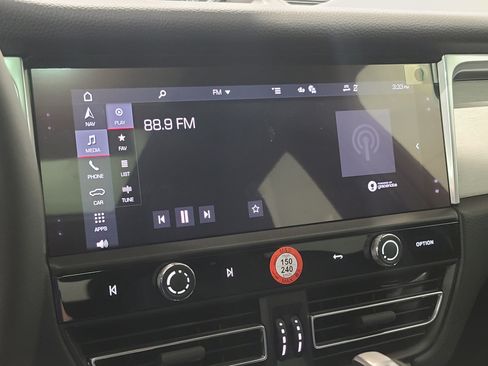 New 2026 Porsche Macan AWD/4WD image 21
