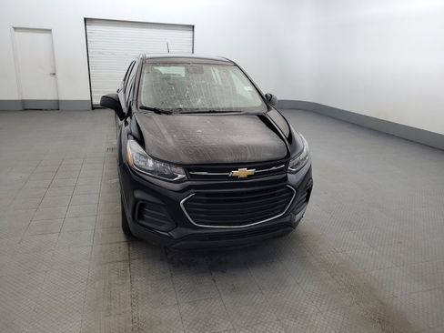 Used 2019 Chevrolet Trax LS FWD image 14