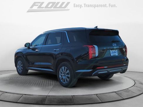 Certified 2025 Hyundai Palisade SEL image 6