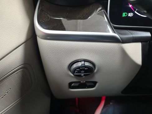 Used 2023 Mercedes-Benz GLC 300 4MATIC image 19