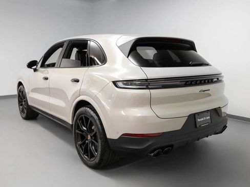 New 2025 Porsche Cayenne image 78