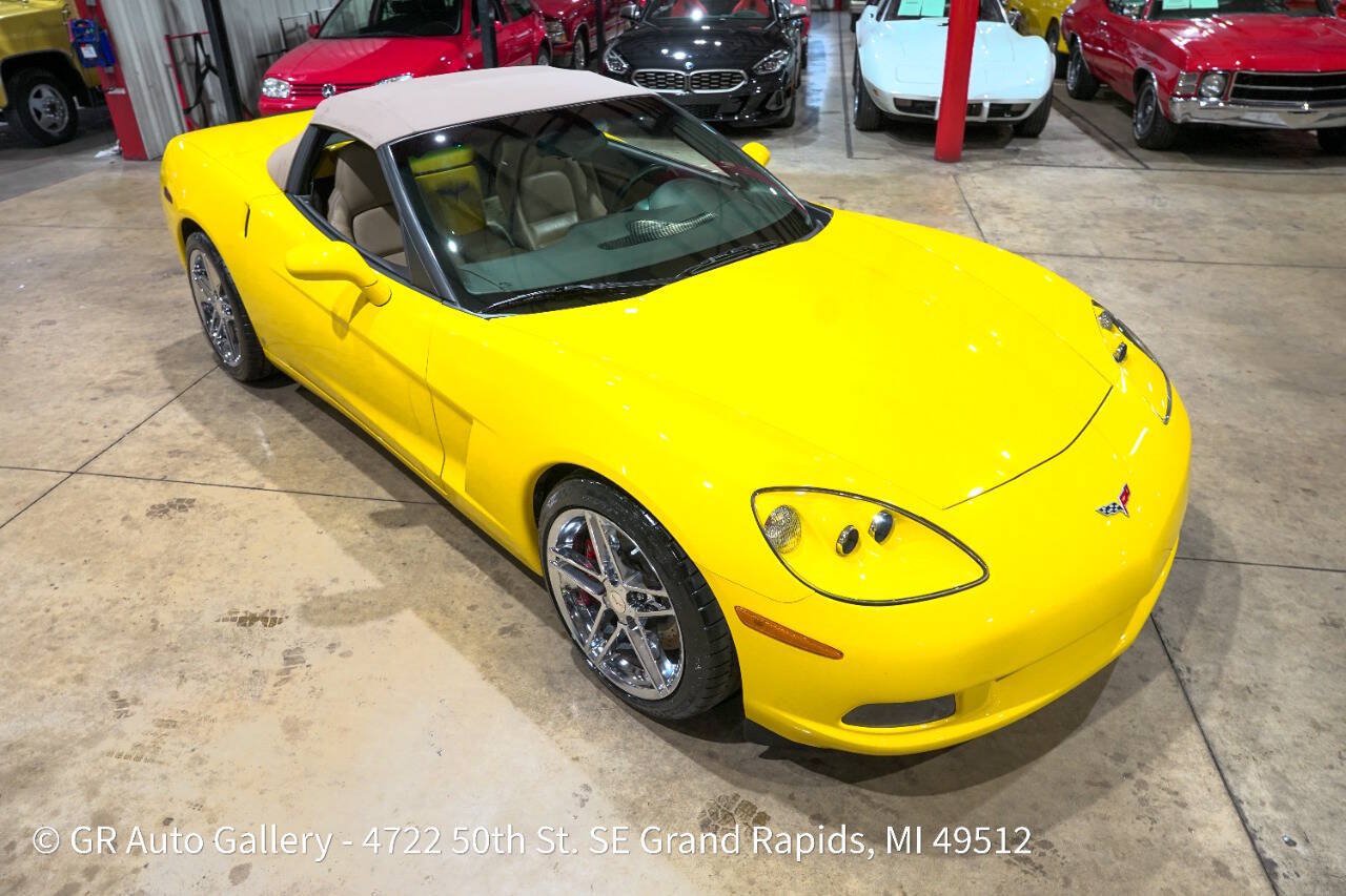 Used 2007 Chevrolet Corvette Convertible w/ Performance Package RWD image 28
