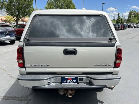 Used 2005 Chevrolet Silverado 2500 LT w/ Heavy-Duty Power Package AWD/4WD image 9