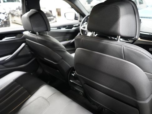 Used 2023 BMW M550i xDrive w/ Executive Package AWD/4WD image 27