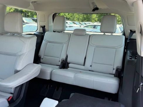Used 2025 Ford Expedition Platinum w/ Driver's Package AWD/4WD image 31