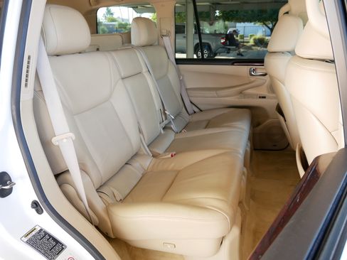 Used 2010 Lexus LX 570 4WD image 14