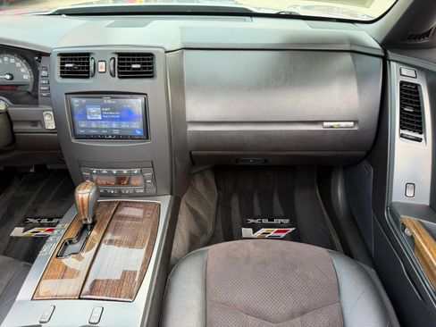 Used 2007 Cadillac XLR V RWD image 27