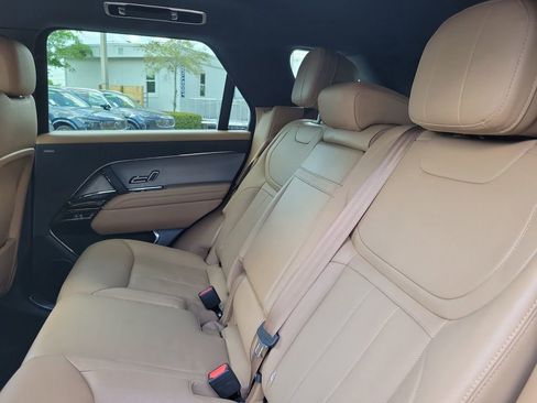 Used 2025 Land Rover Range Rover Sport SE AWD/4WD image 15