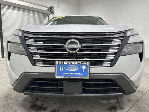 Used 2024 Nissan Rogue SV AWD/4WD image 10