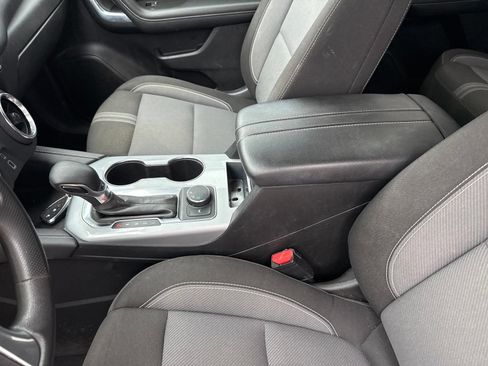 Used 2023 Chevrolet Blazer LT FWD image 18