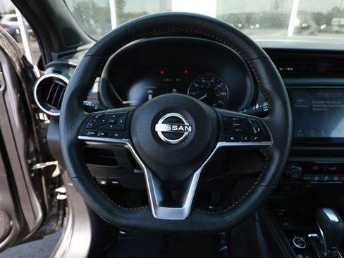 Used 2024 Nissan Kicks SR FWD image 11