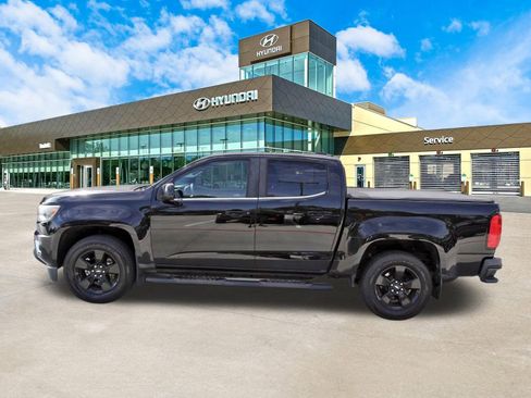 Used 2017 Chevrolet Colorado LT w/ Midnight Edition RWD image 9
