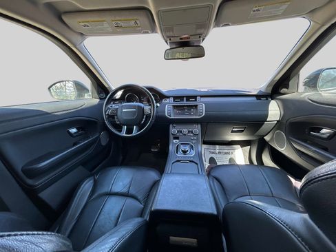 Used 2018 Land Rover Range Rover Evoque SE AWD/4WD image 16