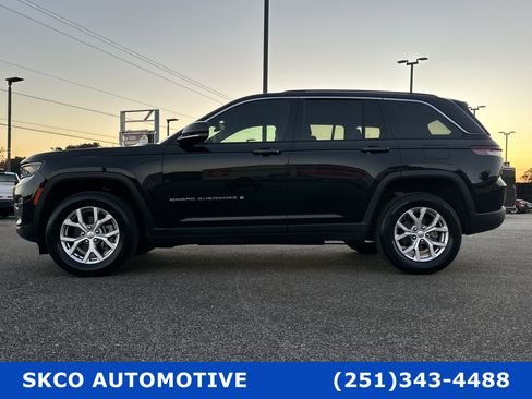Used 2022 Jeep Grand Cherokee Limited image 2