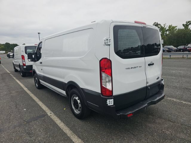 Used 2018 Ford Transit 150 130 Low Roof RWD image 2