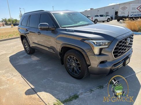 Used 2023 Toyota Sequoia Platinum AWD/4WD image 3