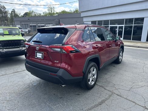 Used 2023 Toyota RAV4 XLE image 9
