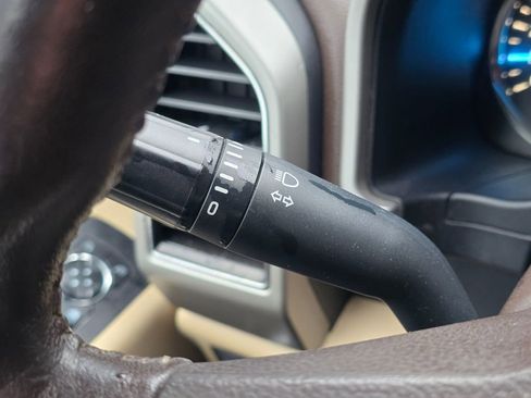 Used 2020 Ford F150 Lariat image 35