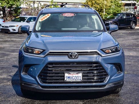 Certified 2024 Toyota Grand Highlander XLE image 2