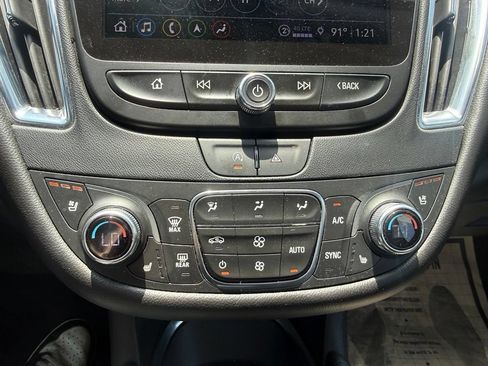 Used 2024 Chevrolet Malibu LT FWD image 21