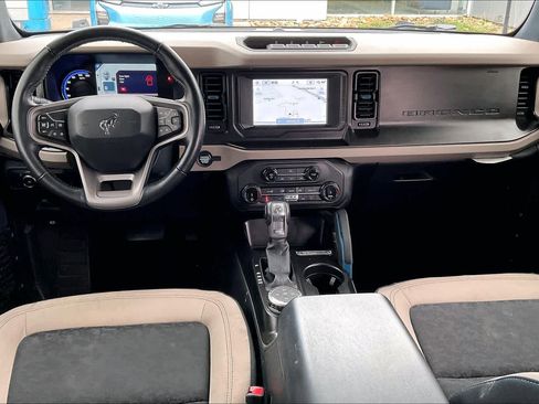 Used 2022 Ford Bronco Wildtrak image 29