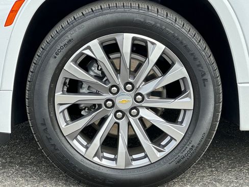 Certified 2023 Chevrolet Traverse Premier w/ LPO, Cargo Package FWD image 39