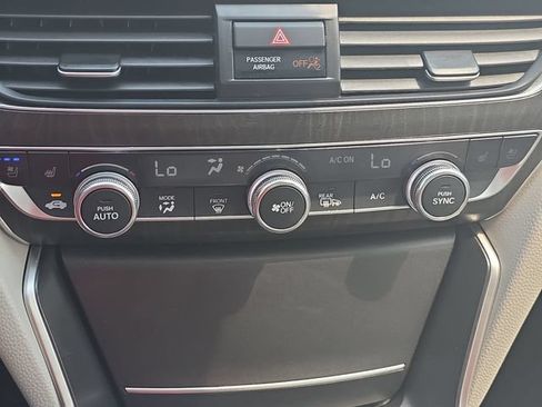Used 2021 Honda Accord Touring image 24