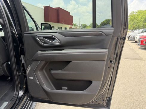 Used 2022 Chevrolet Suburban RST w/ Luxury Package AWD/4WD image 25