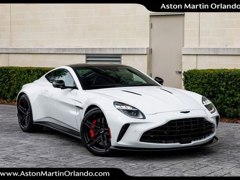 Used 2025 Aston Martin V8 Vantage Coupe image 27