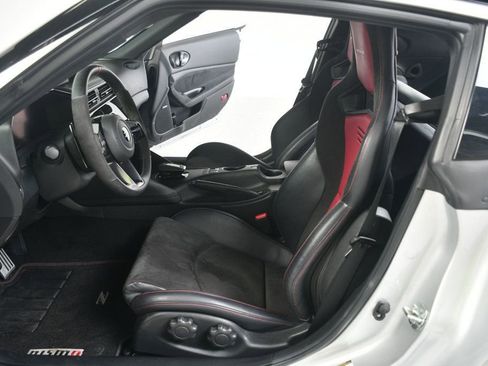 Used 2024 Nissan Z NISMO w/ Floor Mat Package RWD image 26