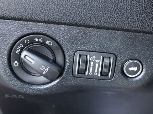 Used 2018 Dodge Charger SXT Plus w/ Blacktop Package image 21