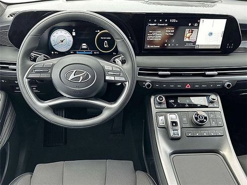 Used 2025 Hyundai Palisade Calligraphy AWD/4WD image 18