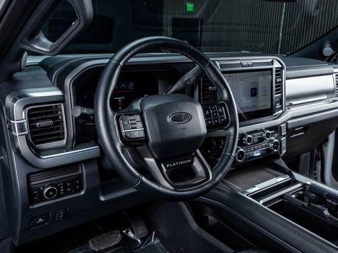 Used 2025 Ford F250 Platinum w/ FX4 Off-Road Package image 14