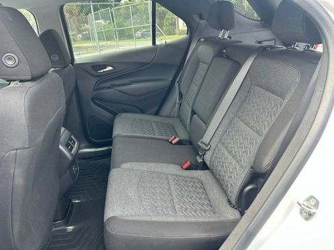 Used 2022 Chevrolet Equinox LT FWD image 18