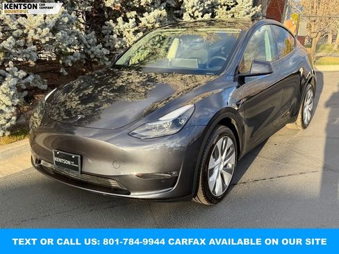 Used 2024 Tesla Model Y Long Range image 3