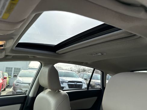 Used 2017 Subaru Crosstrek 2.0i Limited image 10