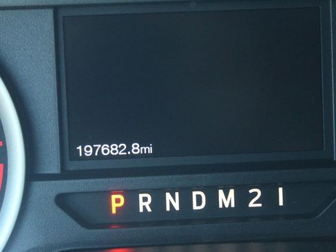 Used 2016 Ford F150 XLT w/ Trailer Tow Package image 9