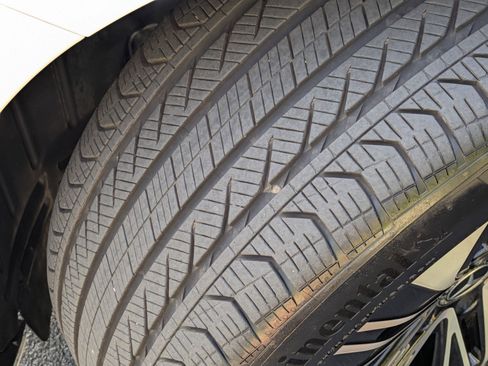 Certified 2025 Mercedes-Benz E 350 4MATIC Sedan image 12