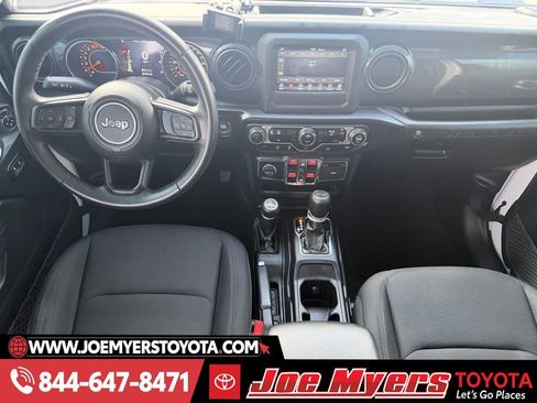 Used 2022 Jeep Wrangler Unlimited Sport image 12