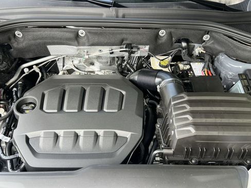 New 2025 Volkswagen Atlas Peak Edition SE image 26