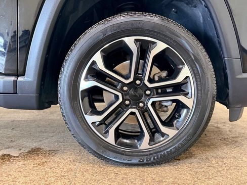 Used 2022 Jeep Compass Limited AWD/4WD image 27